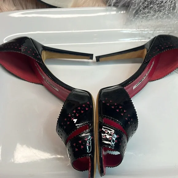 MANOLO BLAHNIK VINTAGE PATENT HEEL - Picture 12 of 13